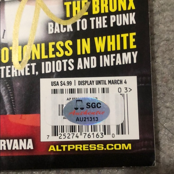 Pierce the veil signed magazine - Picture 2 of 3